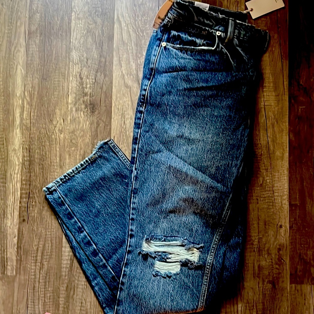 Brand New with Tags Good American Jean